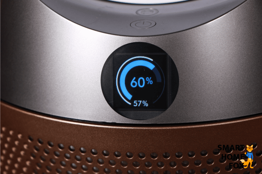 Дисплей Dyson Purifier Humidify+Cool Formaldehyde PH04 показывает заданное и фактическое значение увлажнения воздуха.